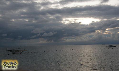バリ島6日目朝陽昇る前の東の空