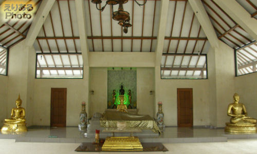 ムンドゥッ寺院の近くの寺院・瞑想場