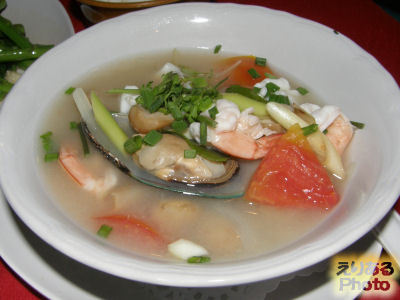 TOM YAM SEAFOOD SPICY SOUP＠シーフードレストラン Green Leaf
