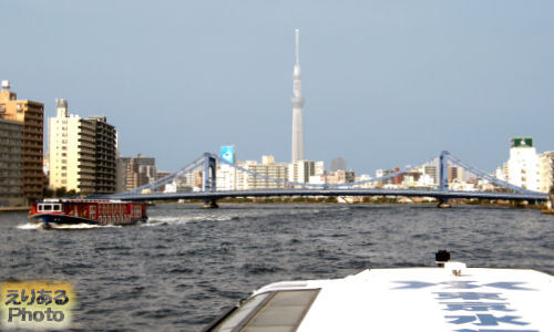 清洲橋と東京スカイツリー